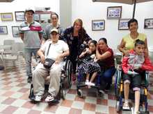 Entrega de sillas de ruedas en La Celia